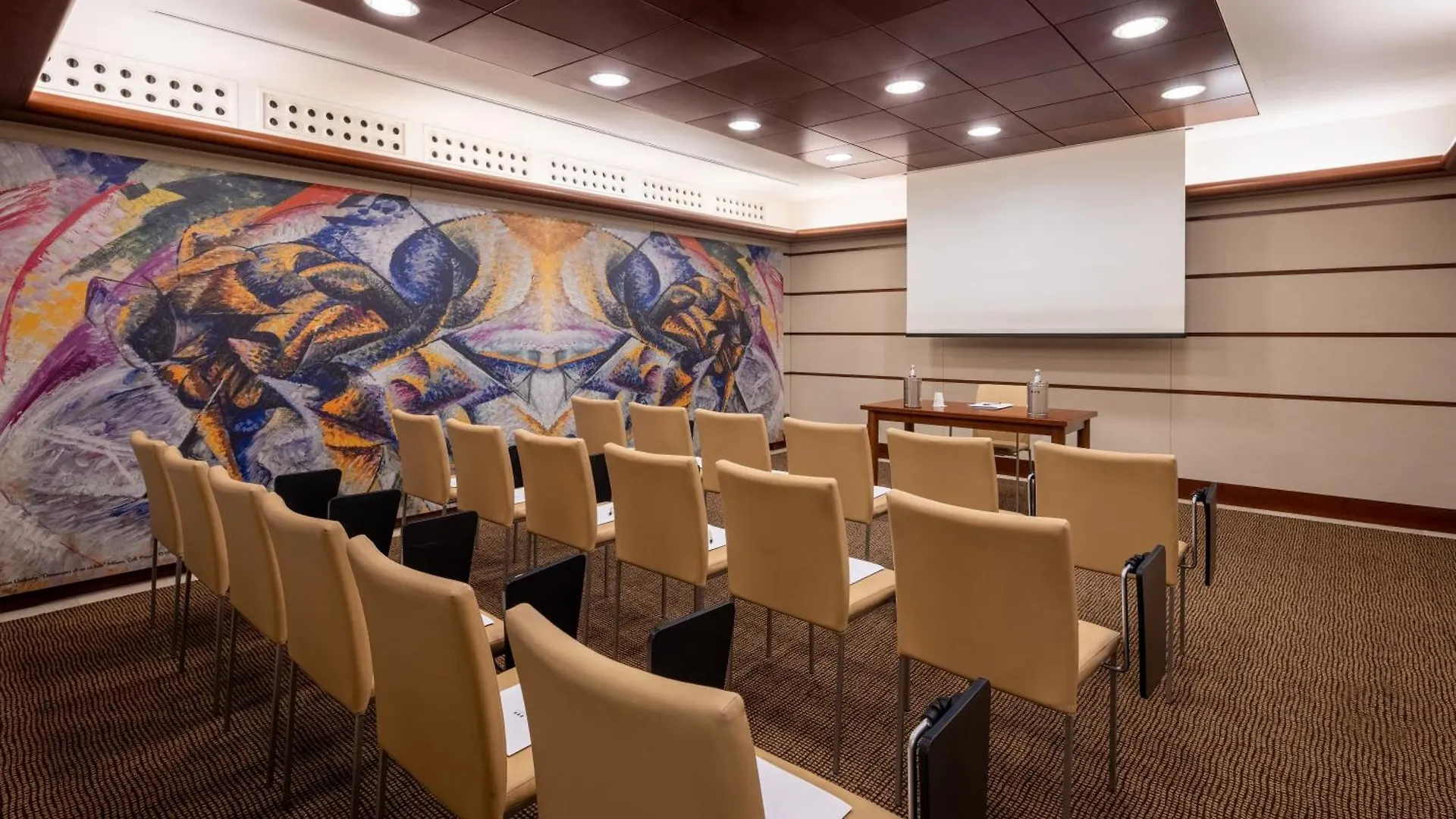 Una Hotels Cusani Milano 4*, Mediolan