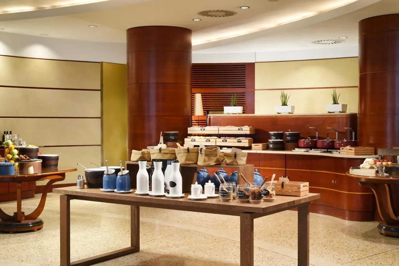 Una Hotels Cusani Milano 4*, Milan